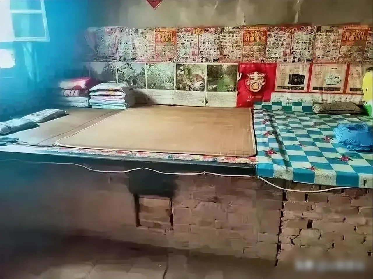 江苏常州，55岁大妈睡觉时，被一七旬大爷强行搂抱，并欲与之发生关系，大妈因极力反