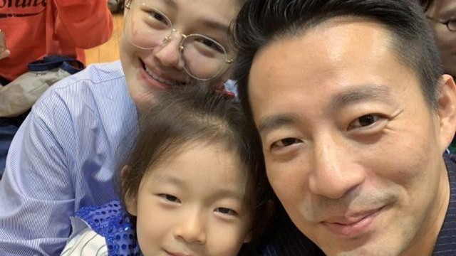 母子联手一起应战，张兰赴日调查真相，汪小菲取关S妈、小S吴佩慈