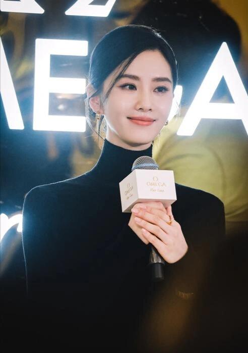 刘诗诗：事业家庭双丰收的优雅女神