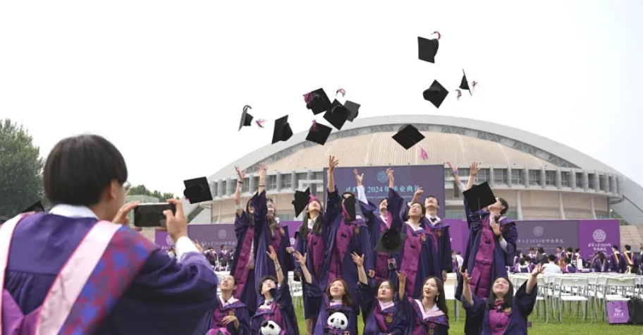 清华大学决定不忍了，面对“清华80%留学不归”的传言，清华校友总会给出最确切的数