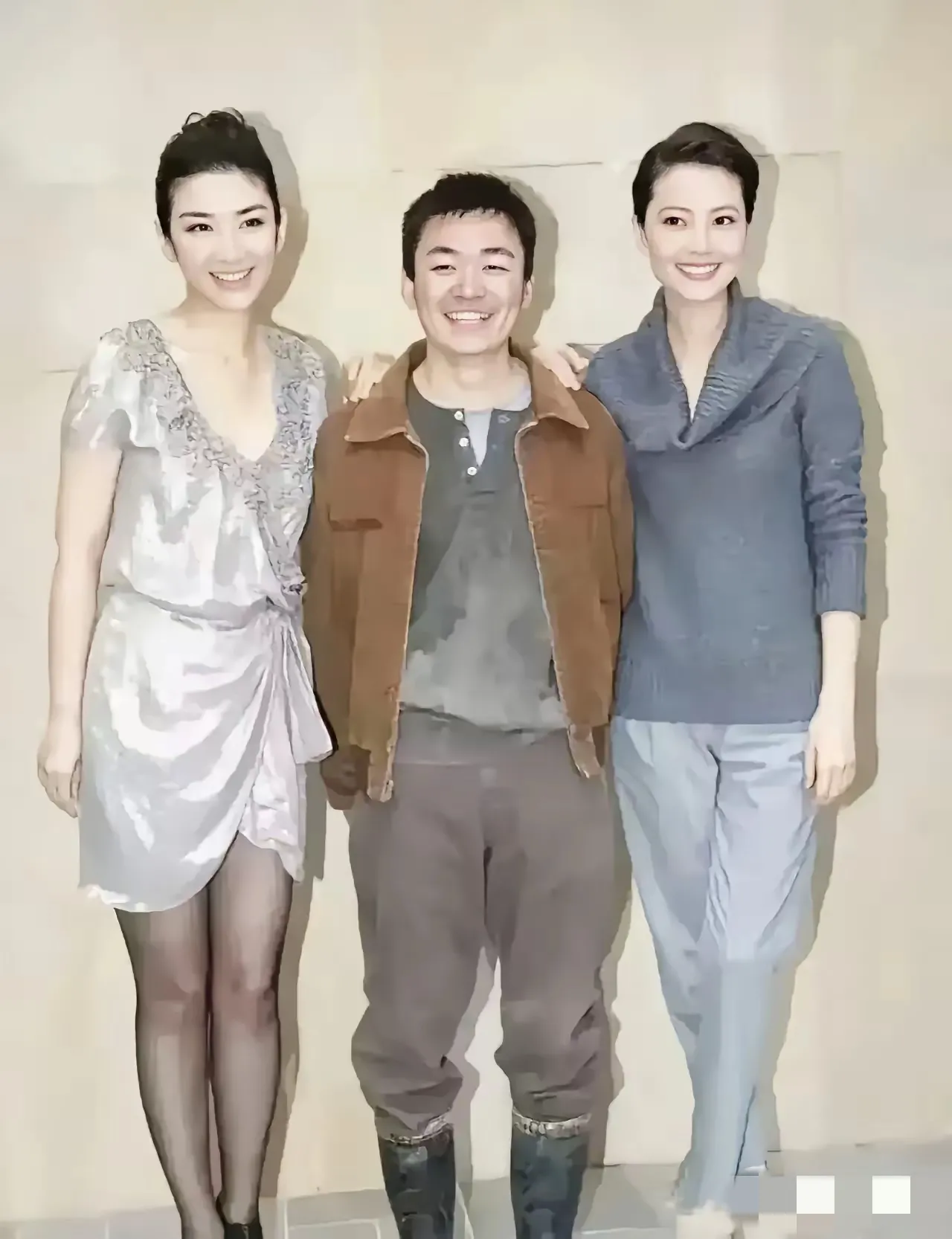 王宝强，曾是普通农村孩子，如今的影视圈明星，经历了无数起伏和艰难，终于在娱乐圈站