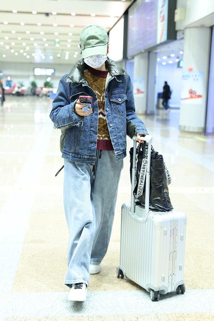 马伊琍休闲有活力