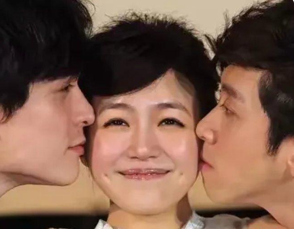 破案了!
吴君如一句玩笑话
戳破陈妍希陈晓分开真相!
陈君如说，陈妍希就是个超级