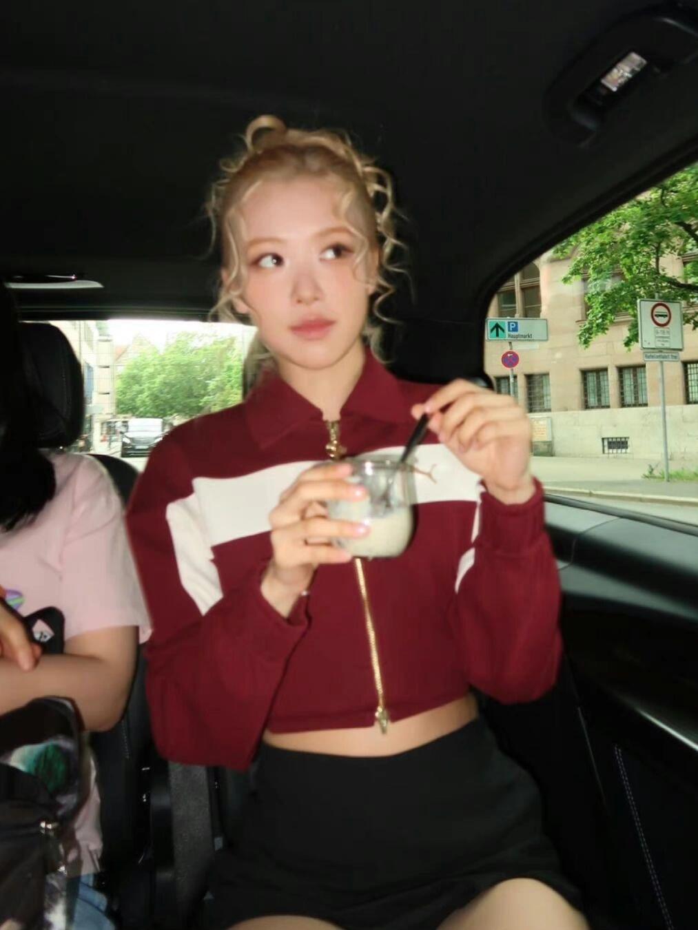 有吸引力的朴彩英