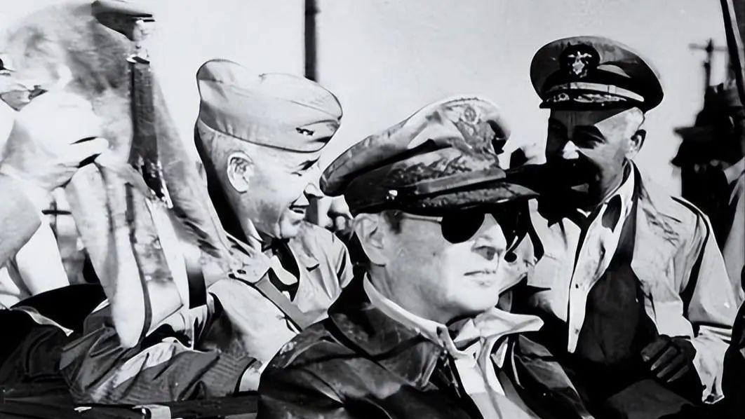 麦克阿瑟回忆朝鲜战争：一开始我是日夜祈祷，希望中国能早日参战