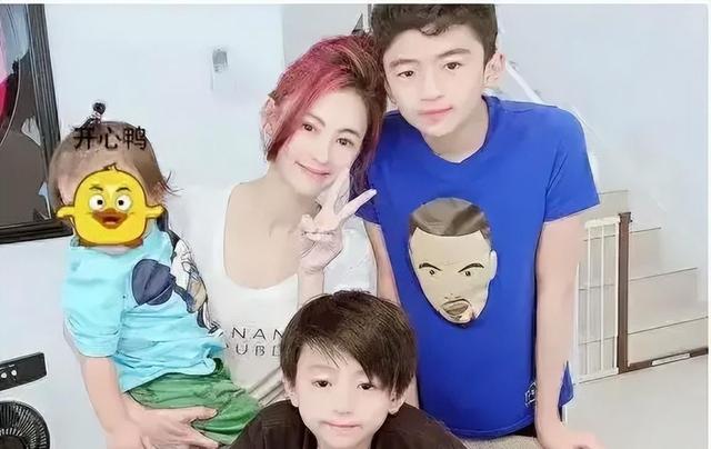 这一次,42岁的张柏芝彻底撕碎了身上的“遮羞布”(张柏芝唱哭了王菲的歌)-第3张图片-九妖电影 这一次,42岁的张柏芝彻底撕碎了身上的“遮羞布”(张柏芝唱哭了王菲的歌)-第3张图片-九妖电影