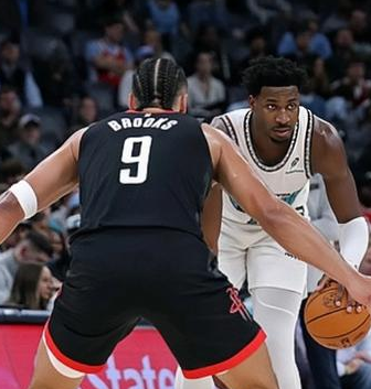 莫兰特缺席，灰熊险胜火箭，NBA常规赛，灰熊主场迎战火箭，这场关键的卡位战，莫兰