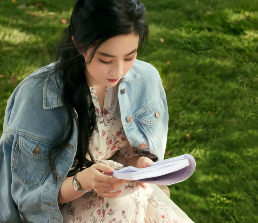 刘亦菲杨紫“嫩草”演绎，观众反应大相径庭