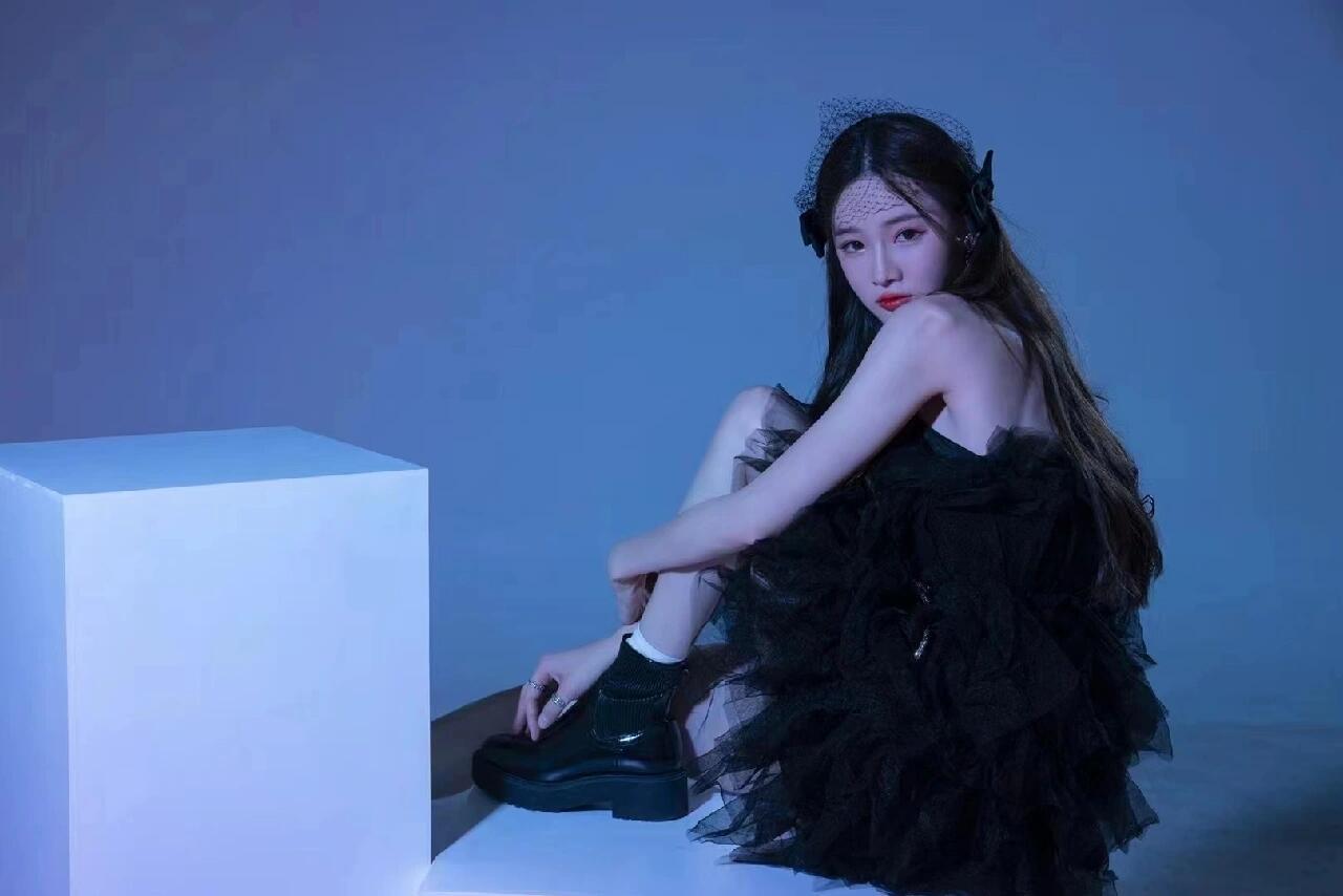 戴羽彤，一位来自江苏徐州的年轻女歌手