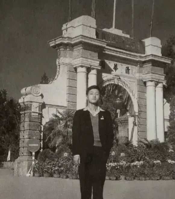 震惊！黄菊当年竟是清华高材生？1956年。，黄菊居然考进清华电机工程系。这清华呀