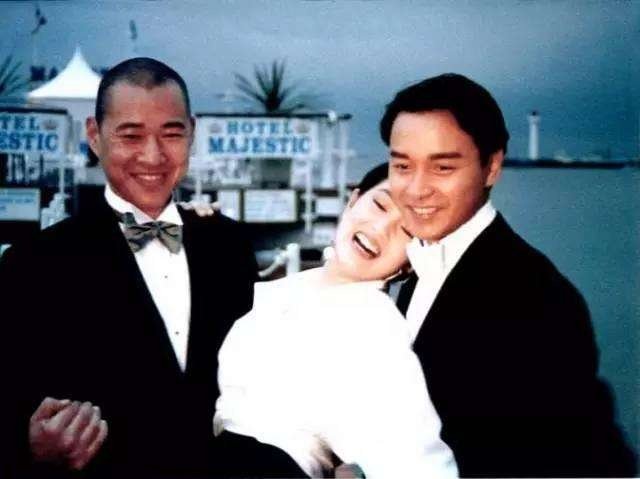 都是俊男靓女