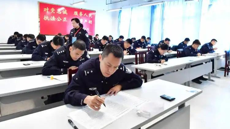 齐冲公安速通课——女生考公安岗真的很香！