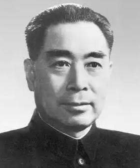 周总理黄埔军校地位很高 人人敬佩

                      