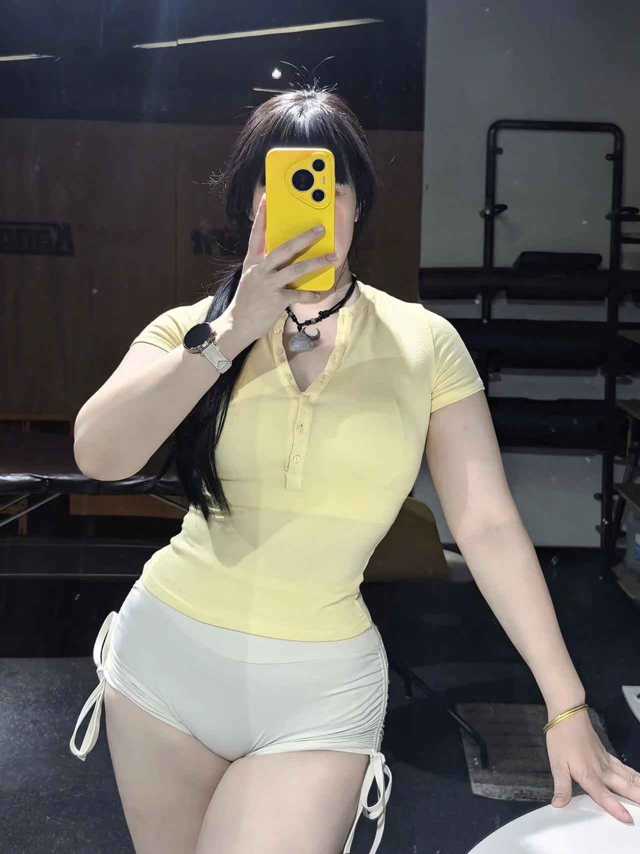 家里有个这么好看的老婆你晚上几点回家哈哈哈哈