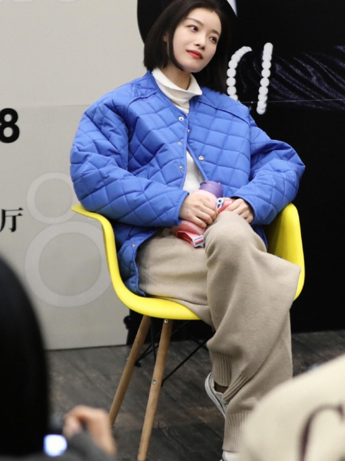 倪妮清雅朴实