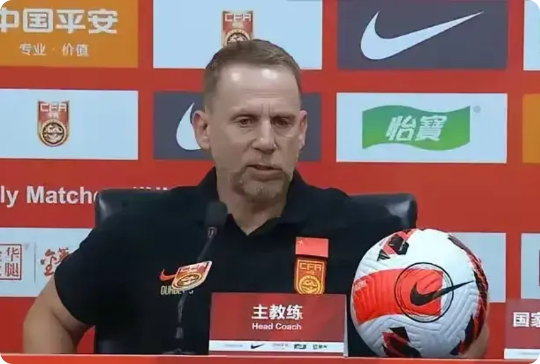 中国能踢球的人有的是！
我早就说过这话
大家不信
这次U20亚洲杯
全新人出战的