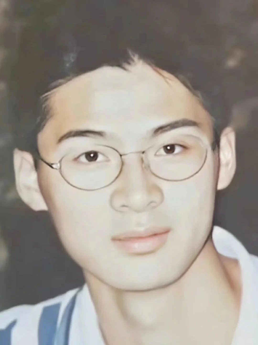 罗翔说：你学不进去，玩不尽兴，睡不踏实，心情不爽，浑身不对劲，却吃得特别多。没有