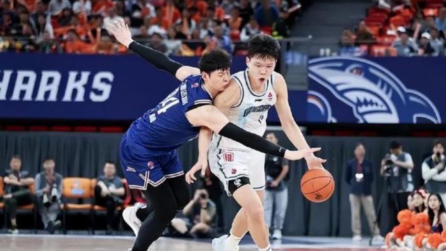 CBA第40轮最佳阵容：深圳双子星领衔 邹阳强势入选