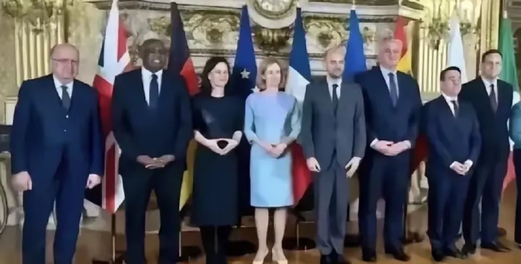 严重注意！美国居然想牺牲乌克兰联合俄罗斯对抗中国，导致美国和欧洲出现了不可调和的