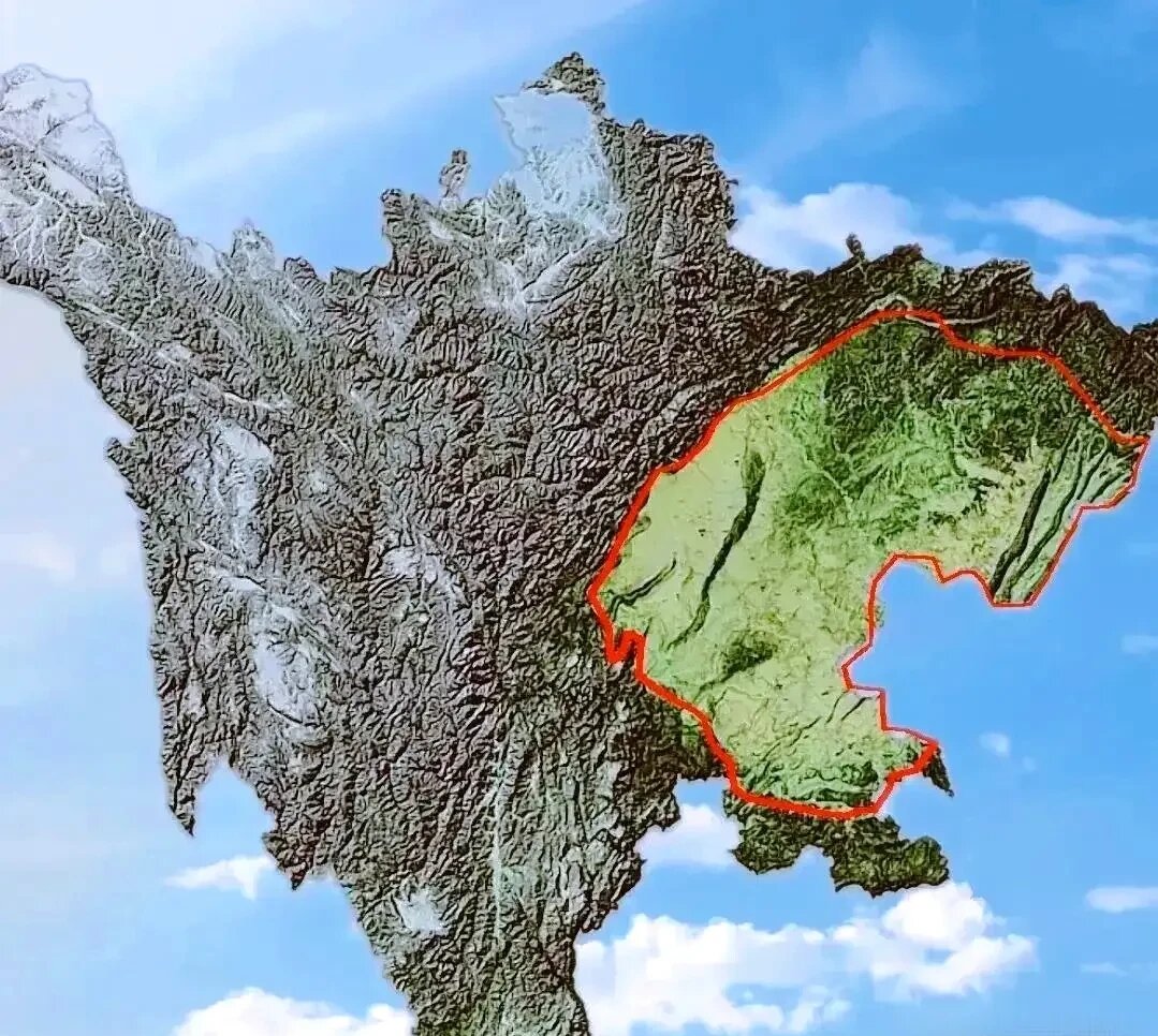四川地形图真的蛮有意思。

都说四川很大，面积达48多万平方公里，其实四川适合住