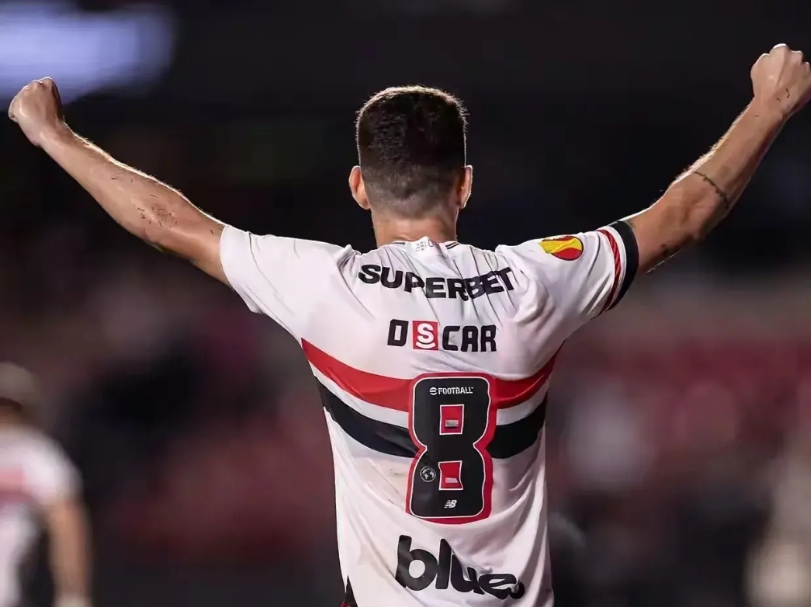 奥斯卡确实厉害。他在中超时就展现出超强实力，248场比赛77个进球141次助攻，