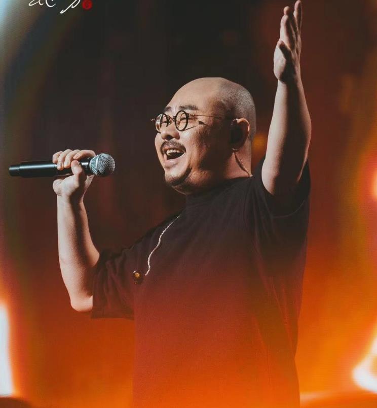 大力支持刀郎老师演唱会越办越红火，山歌精神永久传递。
 
刀郎演唱会之所以如此火