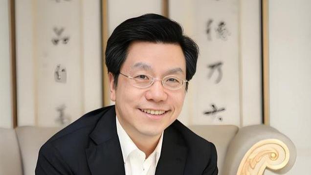 在美27年却未改变国籍，49岁辞去谷歌高管，回国揭开我国AI新篇章