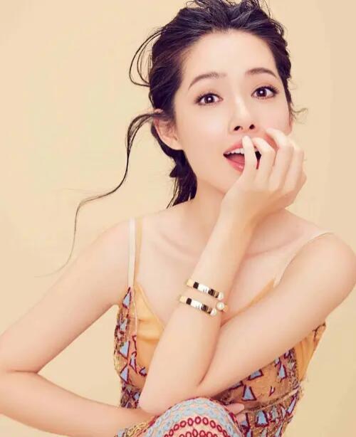 从蜜月风波看向佐郭碧婷的婚姻困境