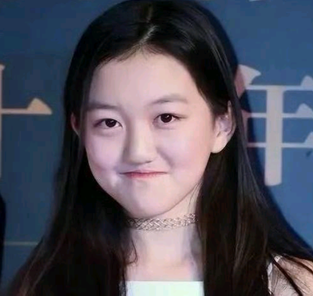 李嫣是不幸的，天生唇腭裂
她又是幸运的，是王菲的女儿，王菲花了几百万让她变成了正