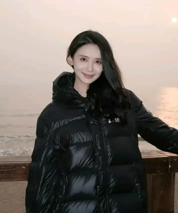 有网友汇总了高亚麟转给徐梓钧的转账记录，我却笑死在网友的评论里，他们的眼睛才是雪