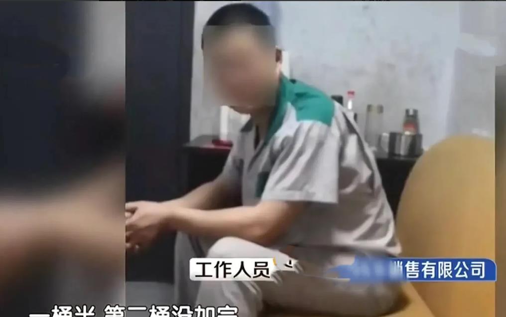 防不胜防！山东枣庄，王先生一年前购买了一辆斯柯达速派小汽车，目前已行驶了1.5万
