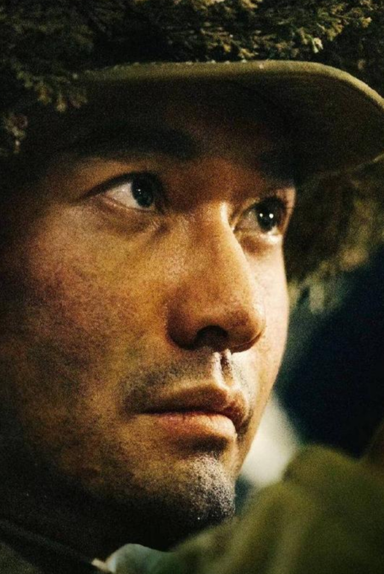 演员，黄晓明说，有过一个女朋友，谈了一段时间，有一次我车祸受伤，躺在医院里，我以