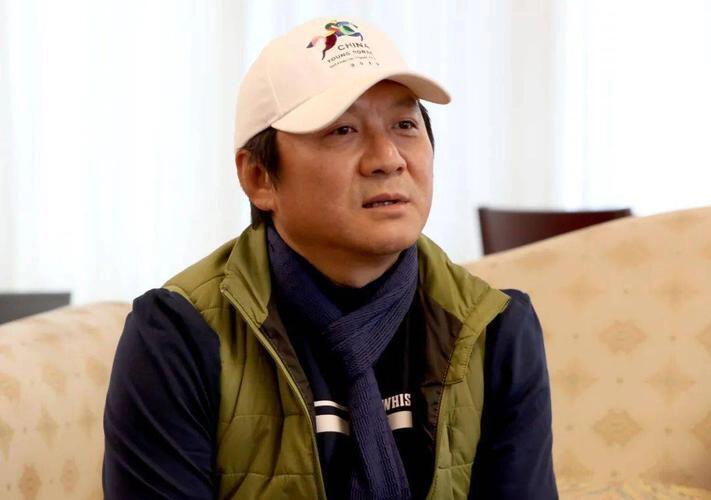 栾树的音乐之路充满了激情和才华