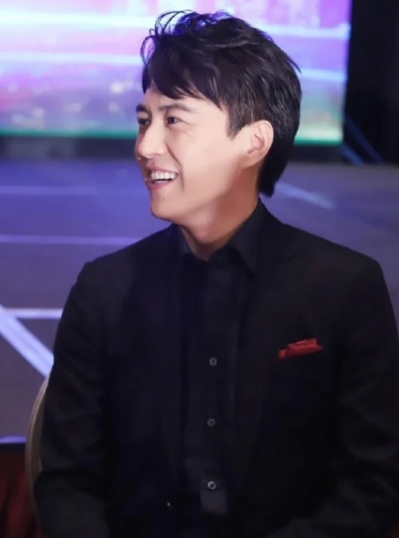 靳东和江珊，从荧幕母子到现实爱侣