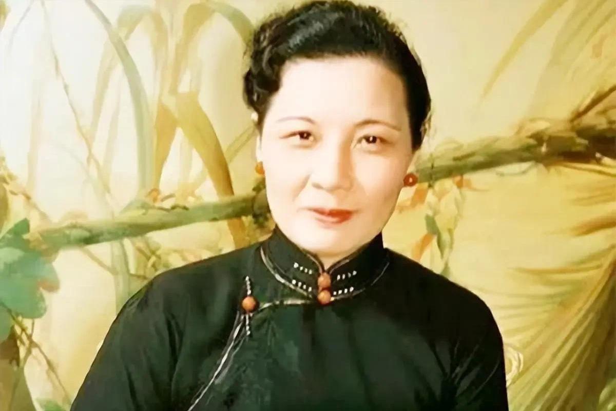 《追风者》深度剖析民国贪腐丑闻，宋霭龄“大姐”形象崩塌