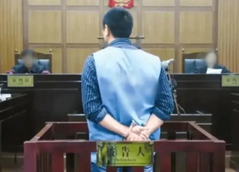 河南男子酒后冒充女邻居丈夫行恶，女子发觉尺寸不对后愤怒报警，法院如此判决？

案