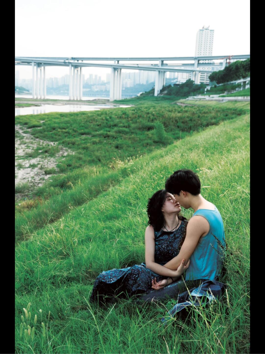 致犹豫不决的恋人们/