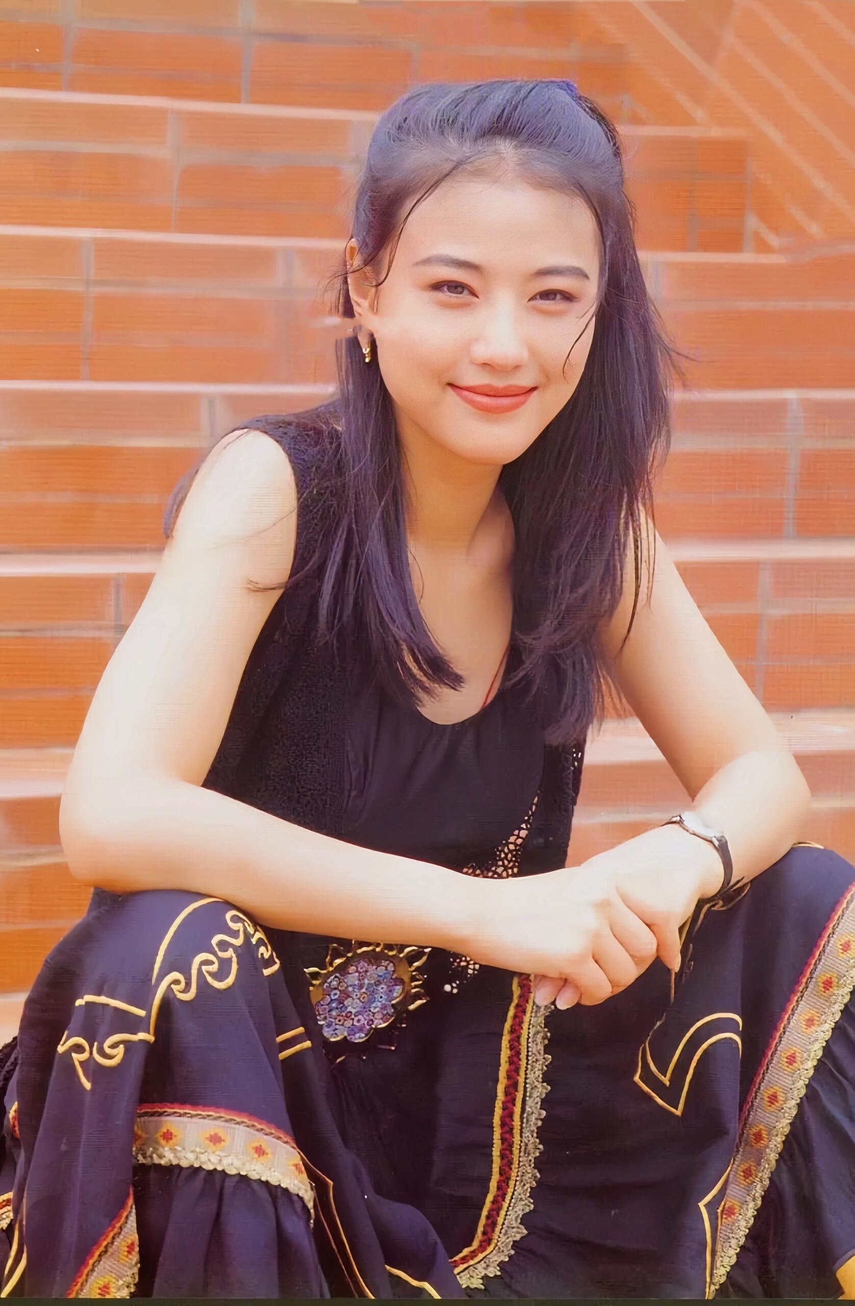 周海媚拍照很有味道！