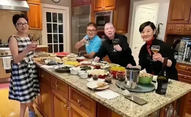 徐帆，可能再也不能在7000万的豪宅里举杯庆祝了！几年前她和冯小刚在洛杉矶的家里