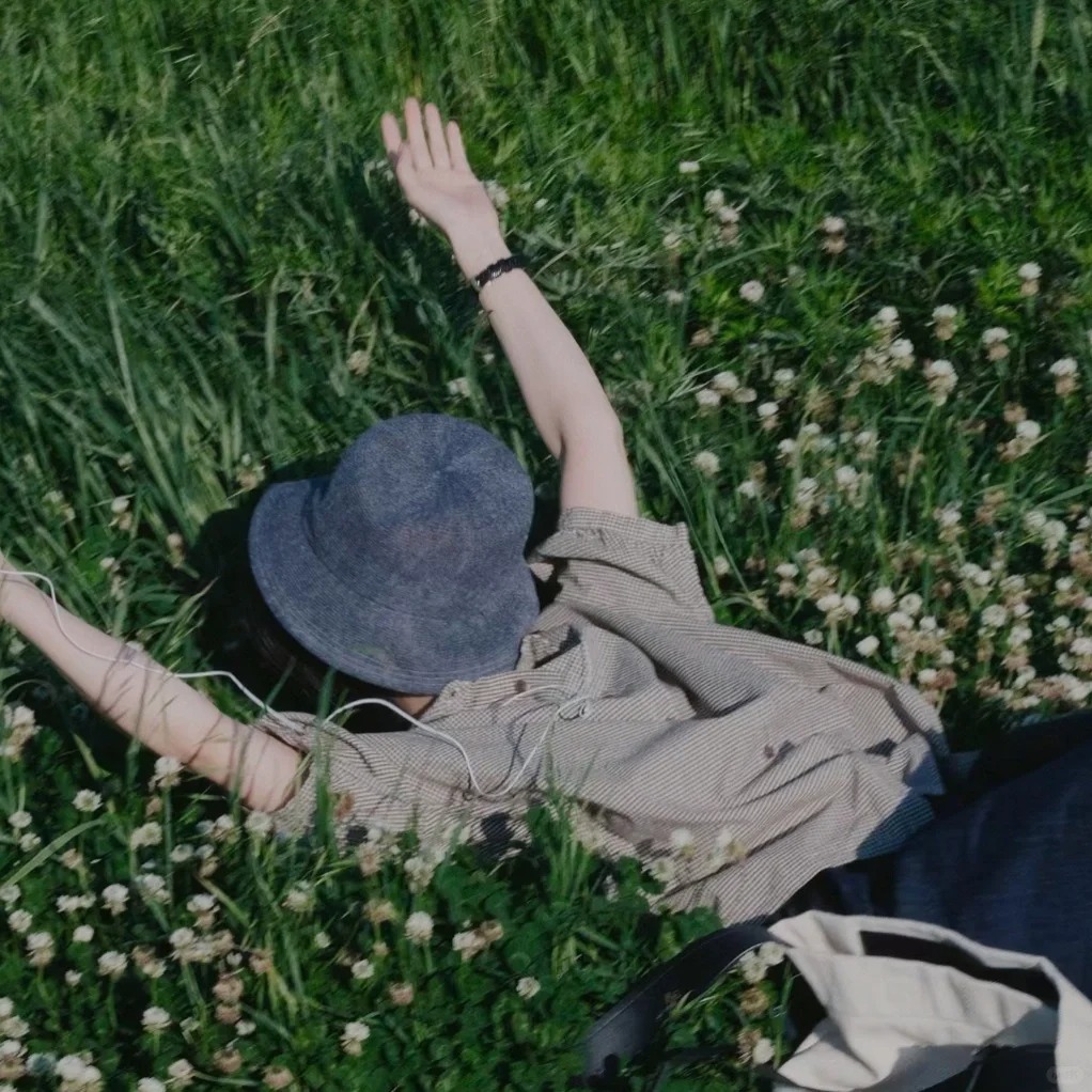 一期不露脸𝙒𝙚𝘾𝙝𝙖𝙩自由感女头🧃
朋友圈近期文案更新啦🔆
𝟭
