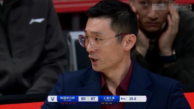 在今天进行的新疆伊力特和上海久事的CBA杯冠军争夺战中，发生了特别让人心酸的一幕