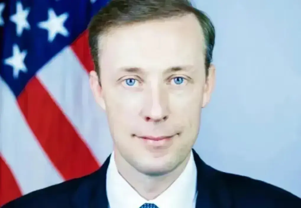 随着黎明的到来，一个震惊全球的消息席卷了整个世界。有确凿情报显示，外交官沙利文在