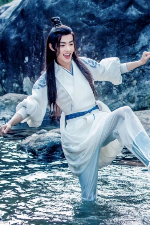 肖战：从网暴中走出，成为内娱的璀璨之星