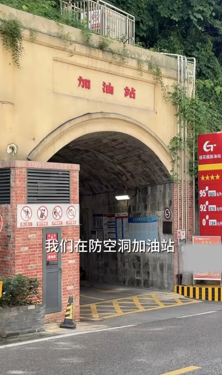 为何要将产业有序向重庆转移？
告诉你们一件事，重庆作为首都备份城市，现在所有的地