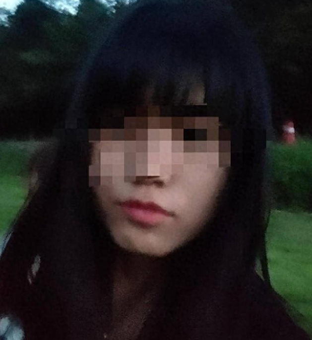 “等我出来，让你们看看什么是真正的杀人犯！”湖北恩施女孩遭前男友泼汽油毁容，庭上