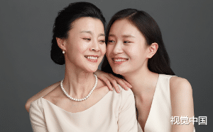 妈妈在家一直忍气吞声，结果就在家里要把我卖给傻子的前一天除了我跟我妈全家都被毒死了