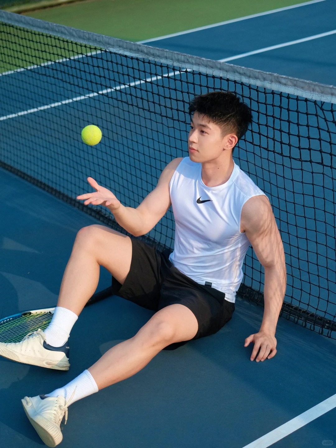 球没接到几个 照片倒是拍了不少🎾
主打一个来都来了
那还是拍几张吧🎾
大学毕