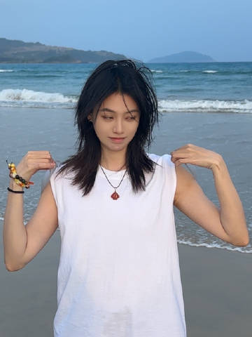 我摘掉的不是垫肩 是t子的尊严 ​