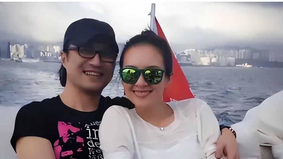 章子怡与汪峰离婚不到一年，官宣喜讯：恭喜自己，终于等到这一天
