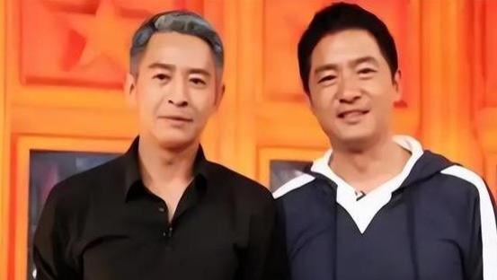 他们竟然是亲兄弟，哥哥被胡歌带红，弟弟搭档闫妮再次爆红